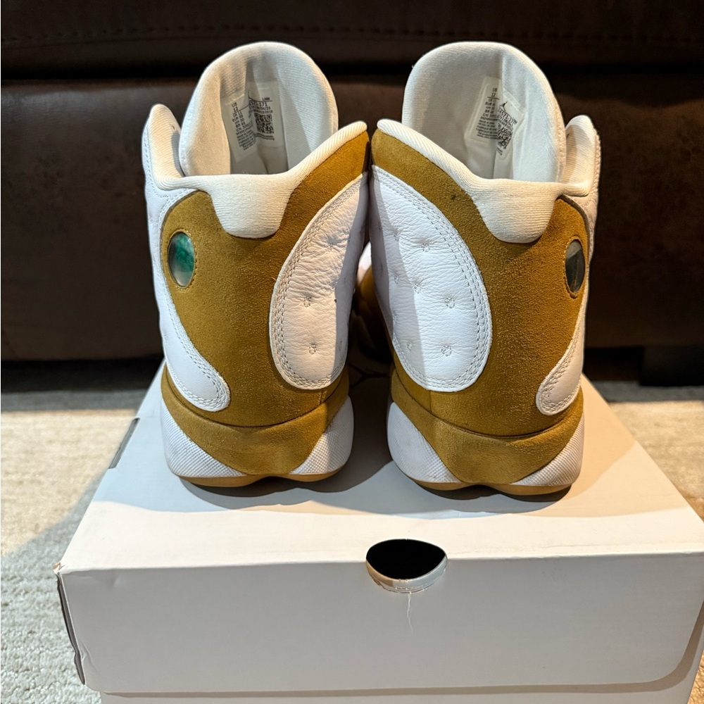 Air Jordan 13 Retro - Picture 4 of 7